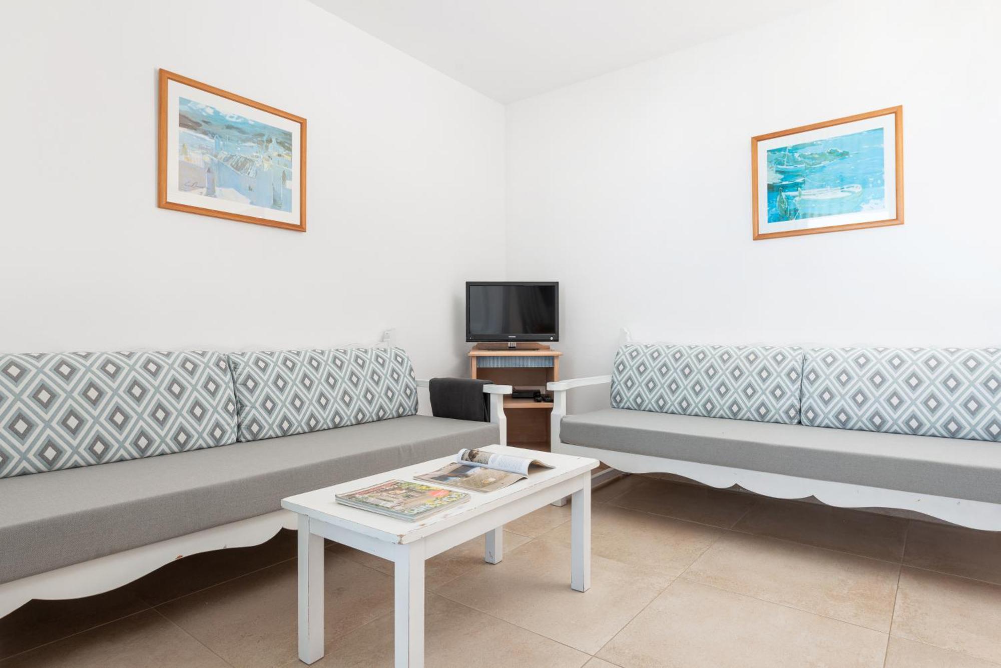 Apartamentos Ferrera Pins カラ・フェレーラ エクステリア 写真
