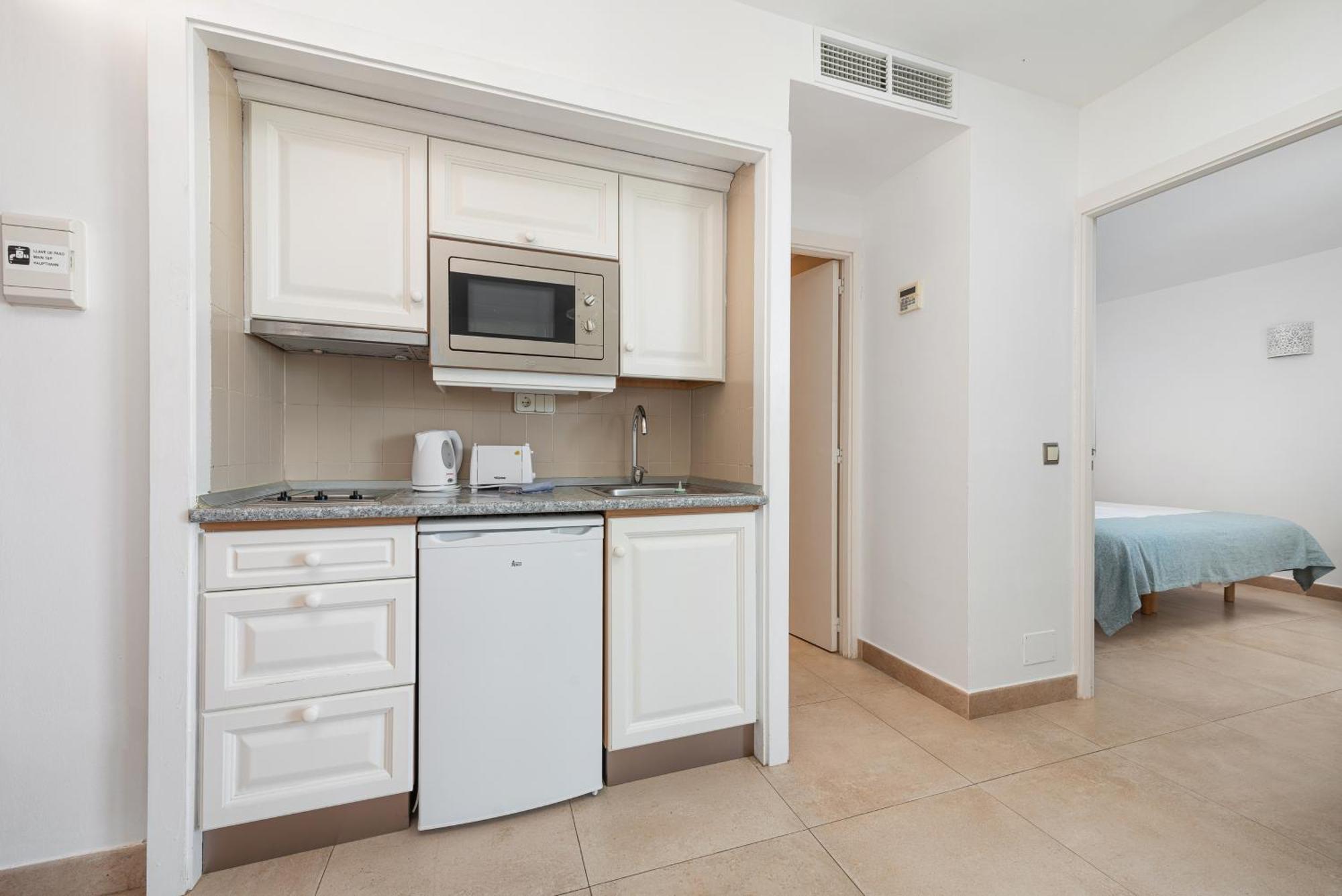 Apartamentos Ferrera Pins カラ・フェレーラ エクステリア 写真
