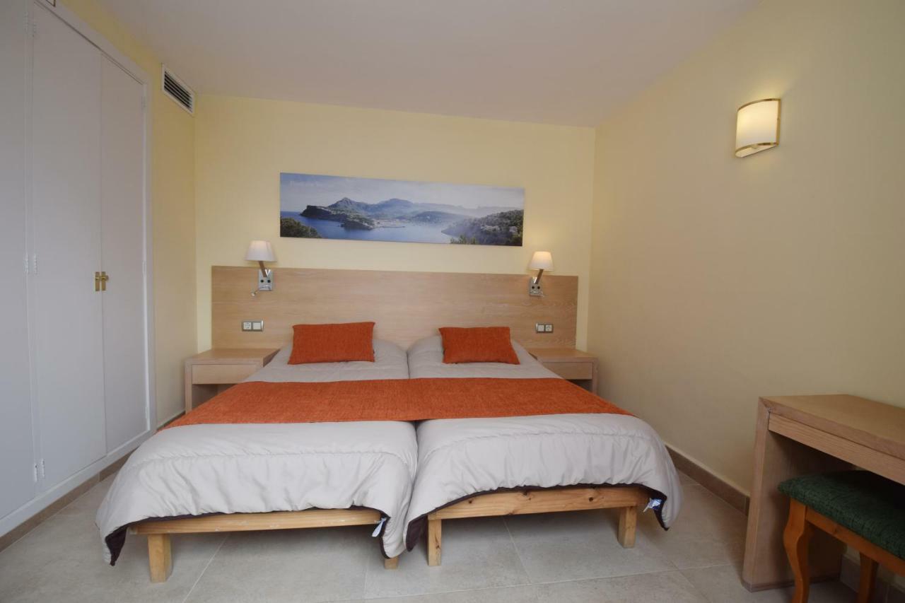 Apartamentos Ferrera Pins カラ・フェレーラ エクステリア 写真