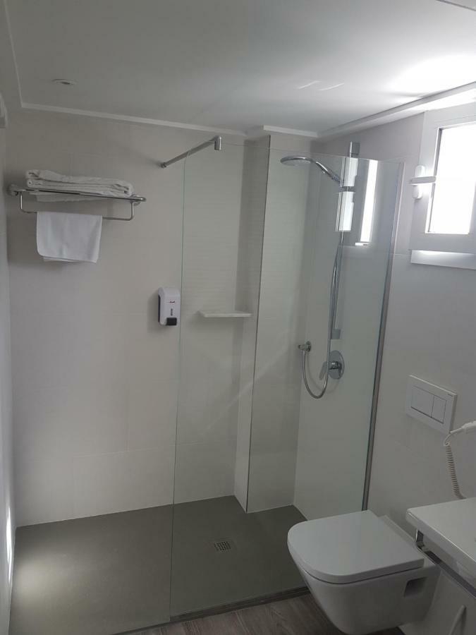 Apartamentos Ferrera Pins カラ・フェレーラ エクステリア 写真