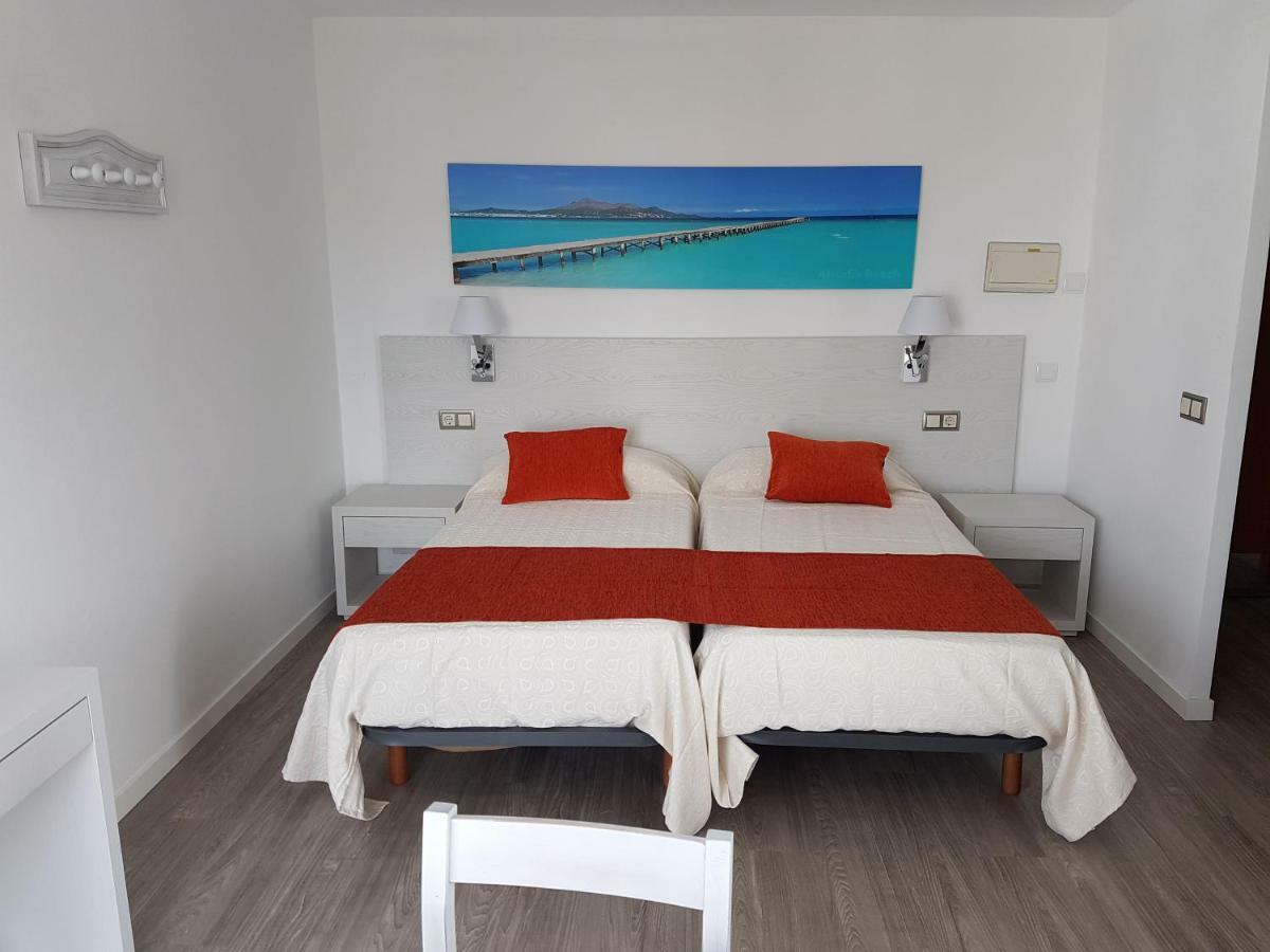Apartamentos Ferrera Pins カラ・フェレーラ エクステリア 写真