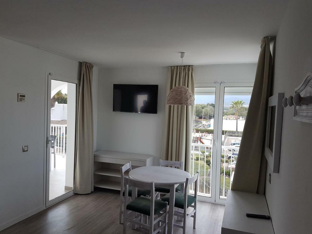 Apartamentos Ferrera Pins カラ・フェレーラ エクステリア 写真