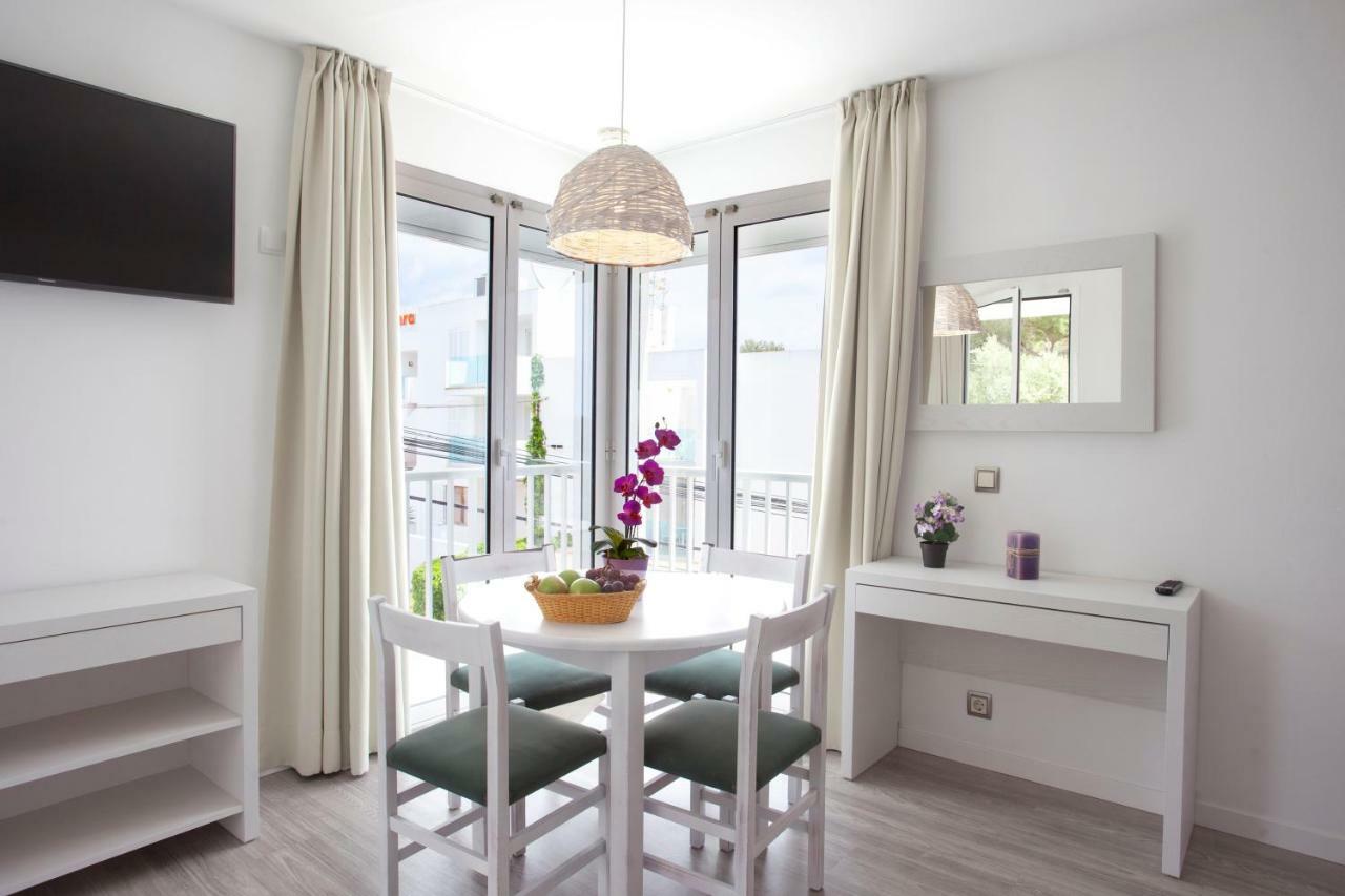 Apartamentos Ferrera Pins カラ・フェレーラ エクステリア 写真
